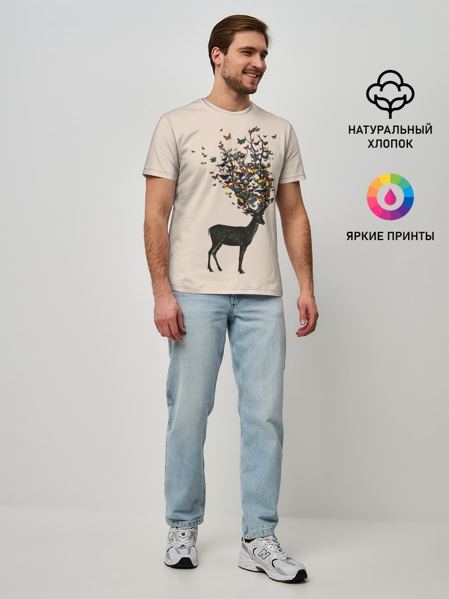 Олени с рогами из бабочек